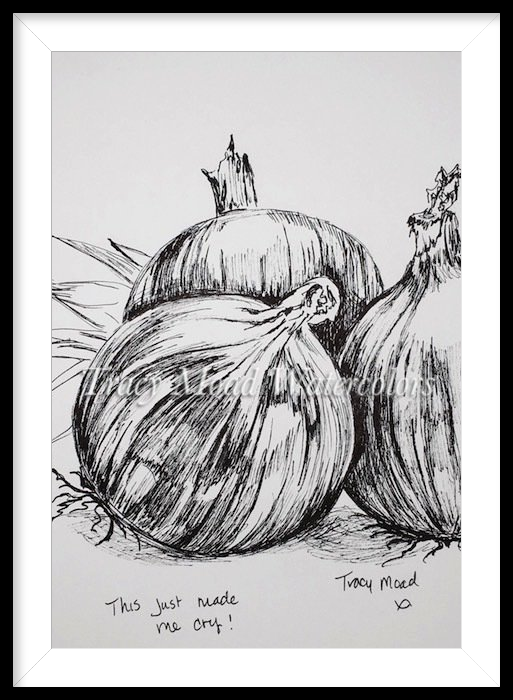 Black and white drawing of three onions. Text: 