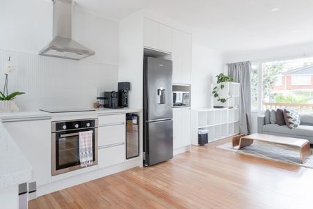 Clean and Spacious Kitchen | Upper Hutt, NZ | Hui Kitchens Clean and Spacious Kitchen | Upper Hutt, NZ | Hui Kitchens
