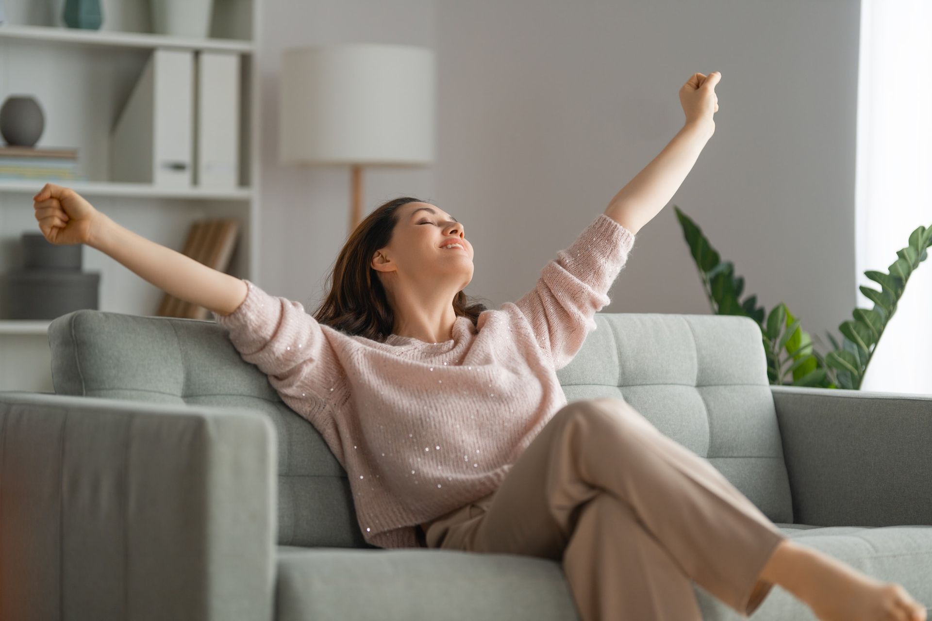 A room-by-room guide for spring cleaning, showcasing different cleaning tasks.