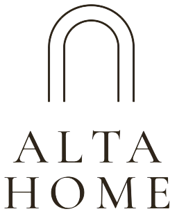 Logotipo de ALTA HOME con un icono de arco negro minimalista sobre texto con serifa.