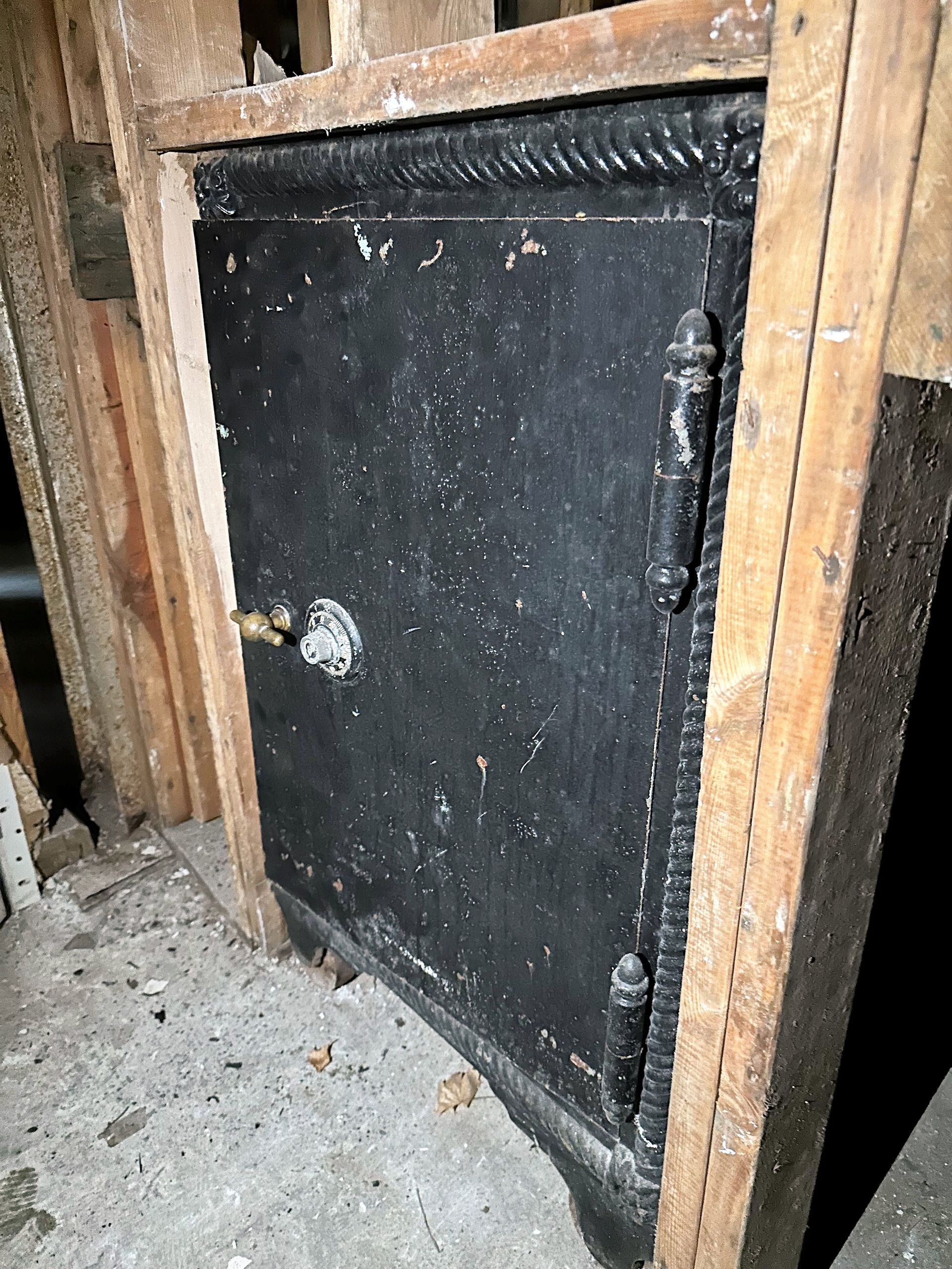 Holly Hotel 1914 Floor Safe