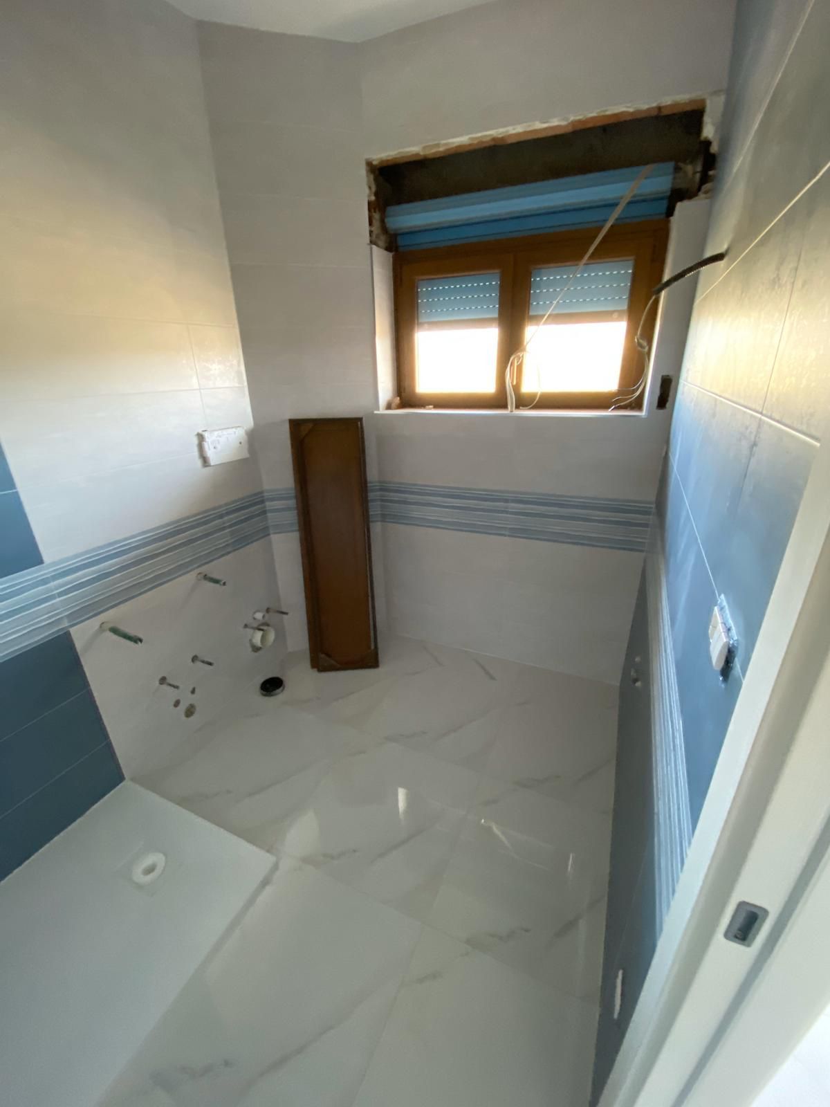 bagno in fase di ristrutturazione
