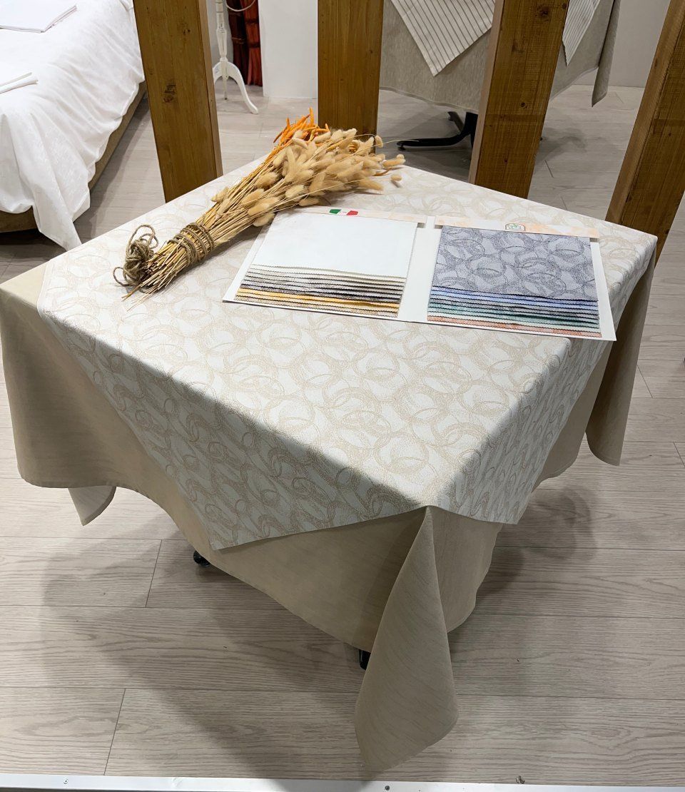 Production of grey Leffe tablecloth fabrics