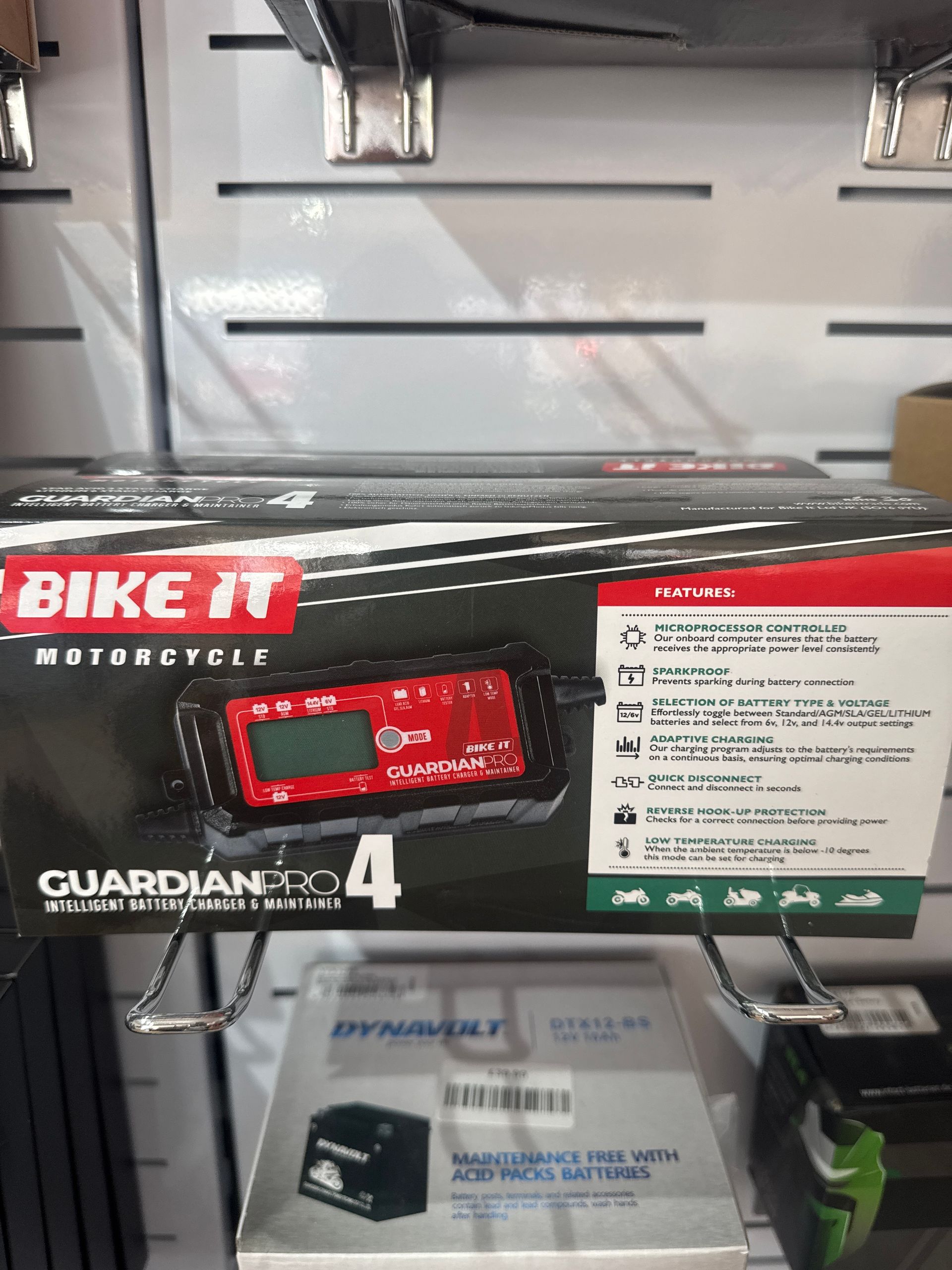 Guardian Pro 4 Intelligent Battery Charger & Maintainer 6/12/14.4V 6A