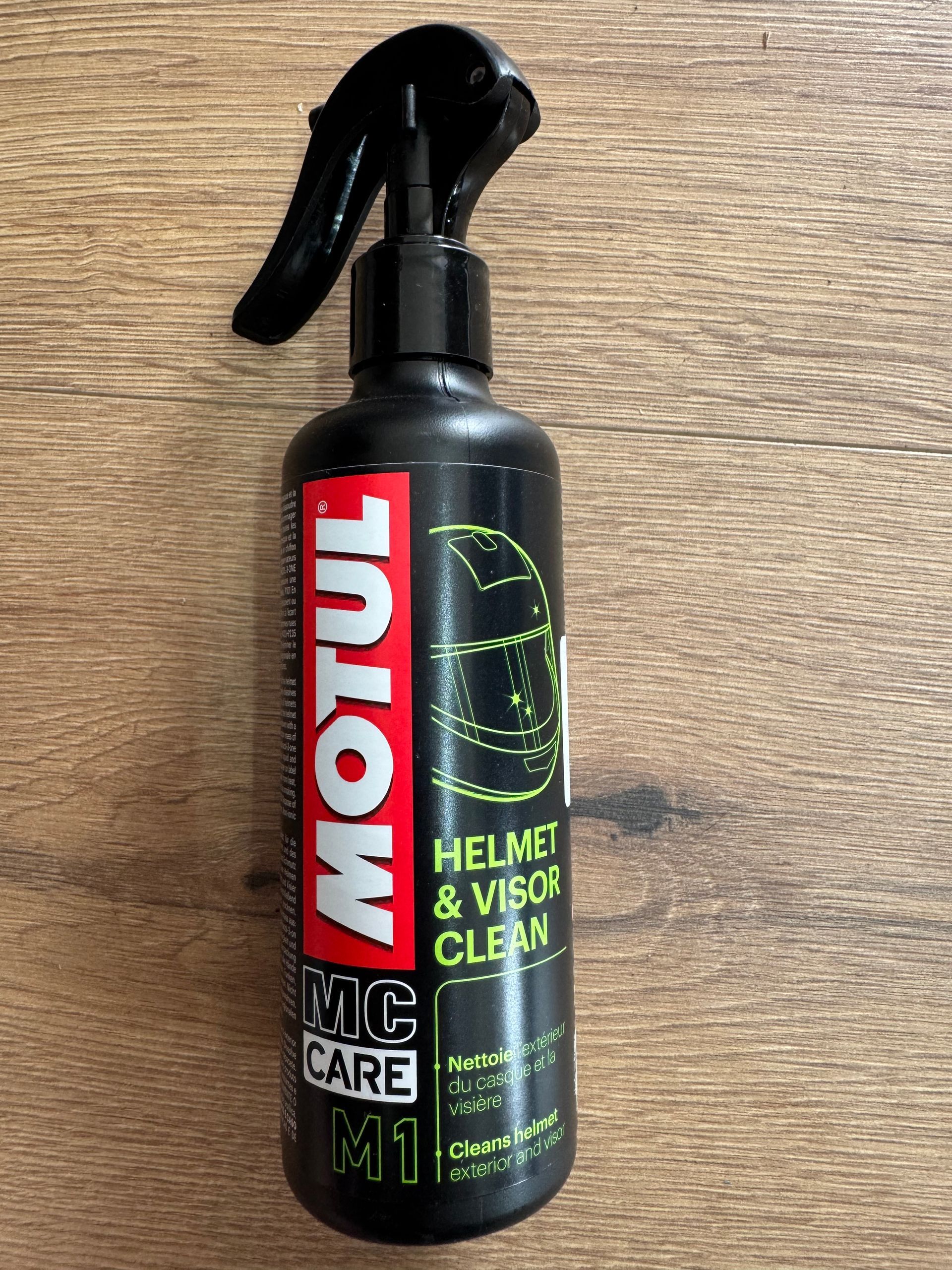 Motul helmet & visor cleaner 250ml