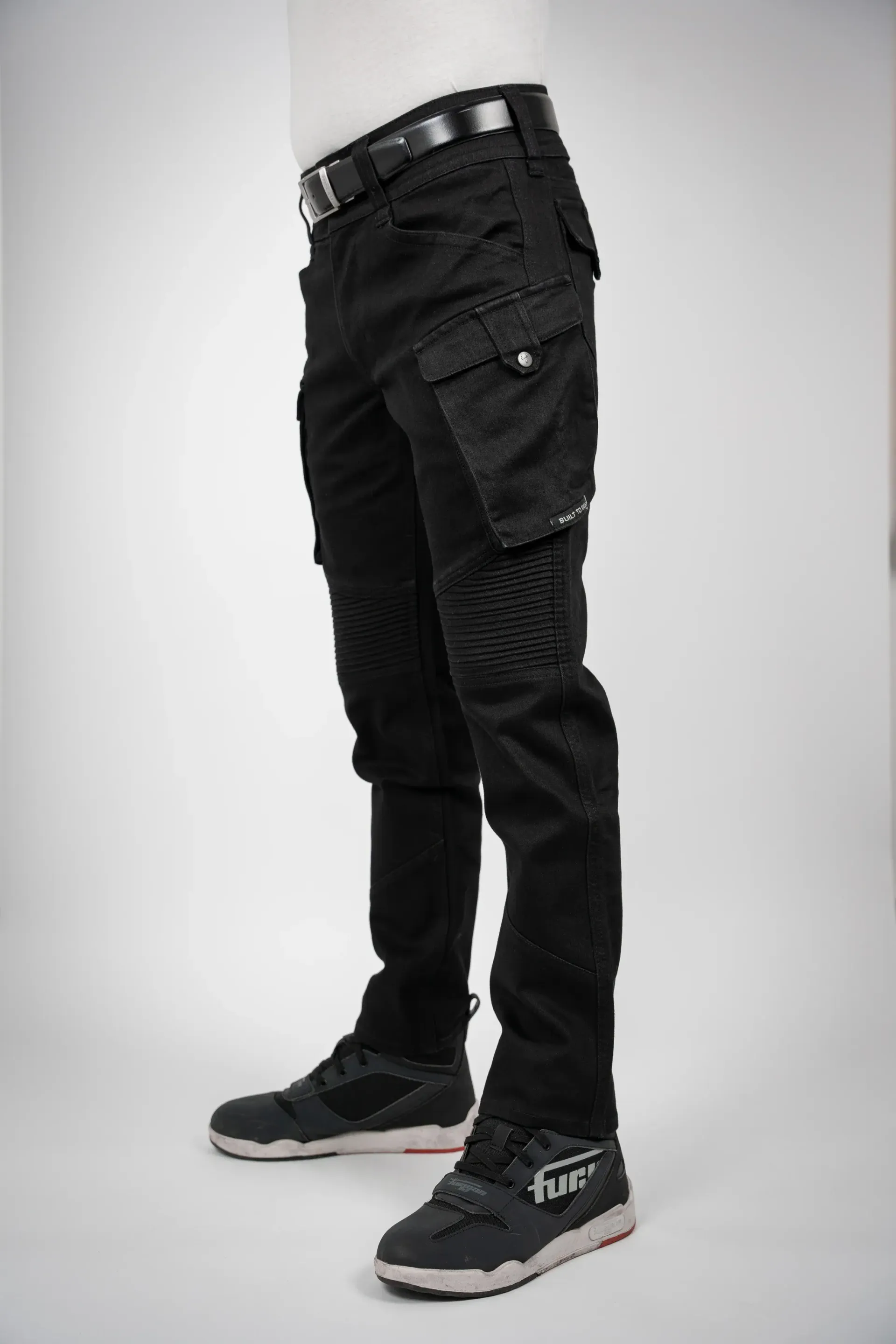 Bull-It Jackal Black Easy Reg 30