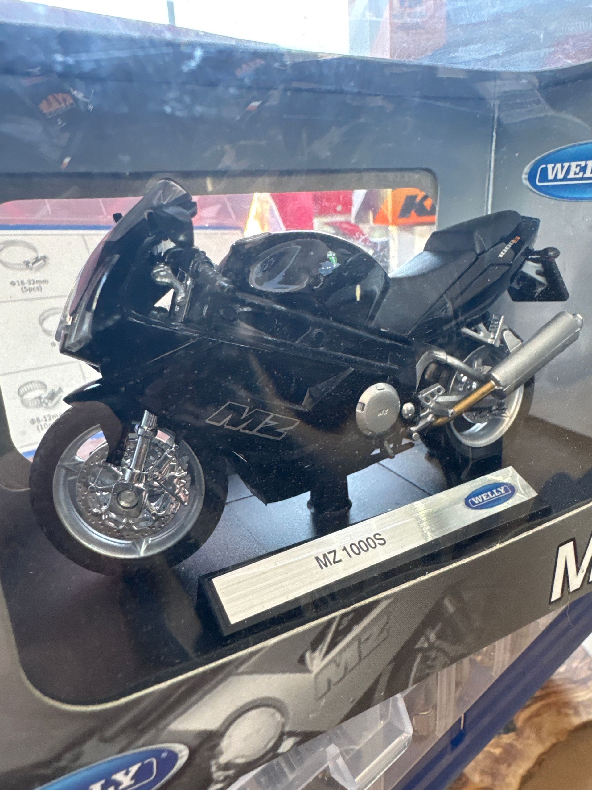 MZ1000S Black 1:18 Scale Diecast