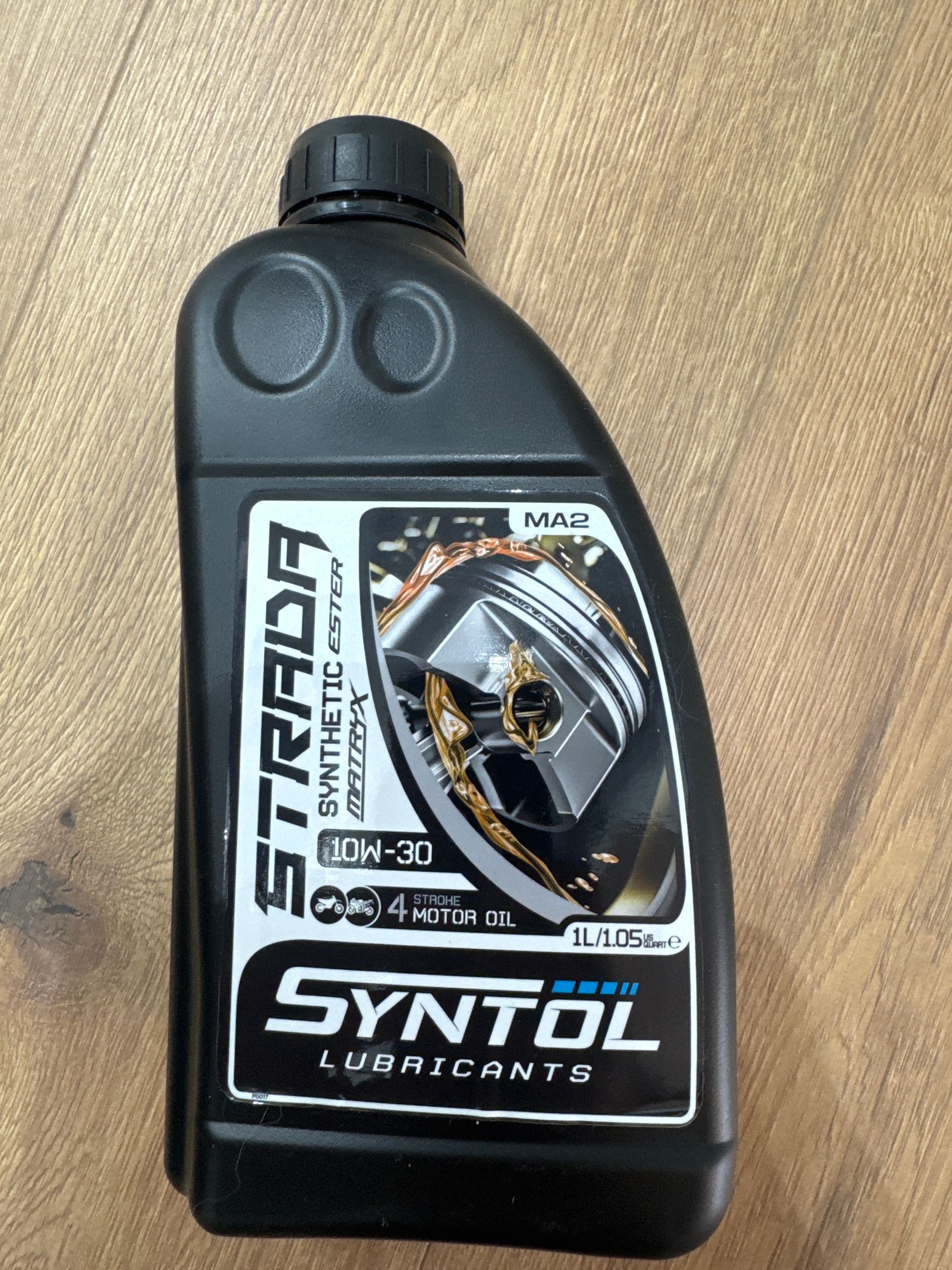 strada Synthetic 10W-30