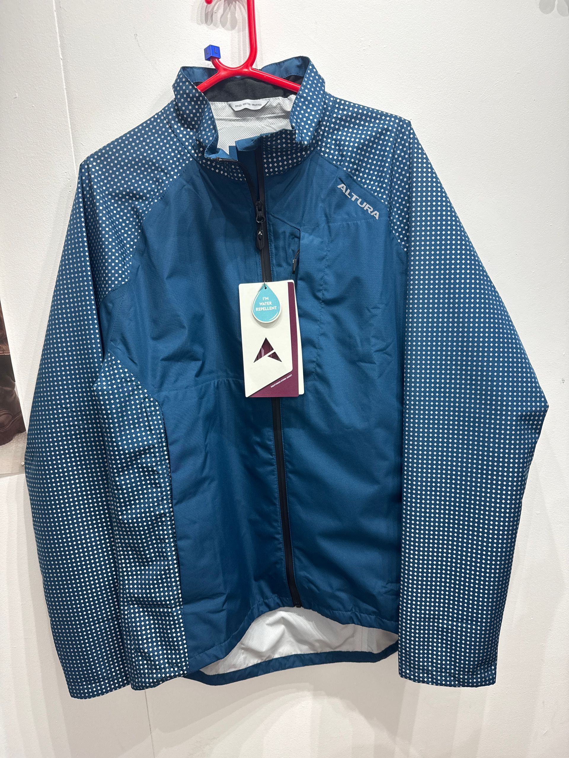 Yamaha Altura W/proof Jacket Large