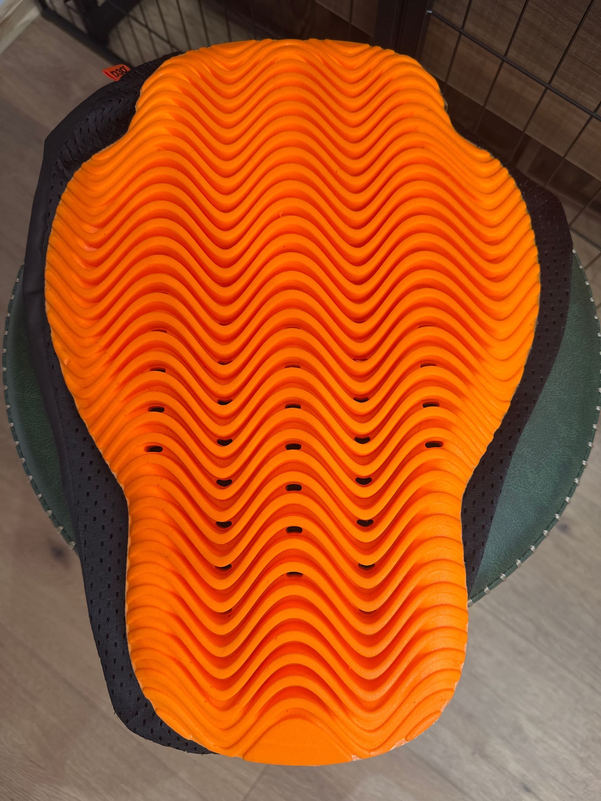 D30 Viper Pro L2 Back Armour Med 405x268mm