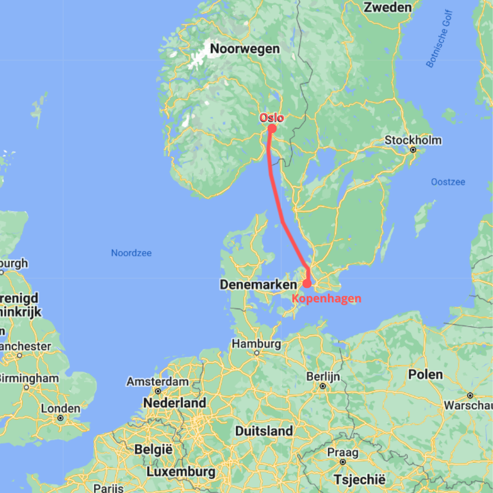 Een digitale kaart met een rode lijn die Oslo (Noorwegen) en Kopenhagen (Denemarken) verbindt over het Skagerrak en het Kattegat.