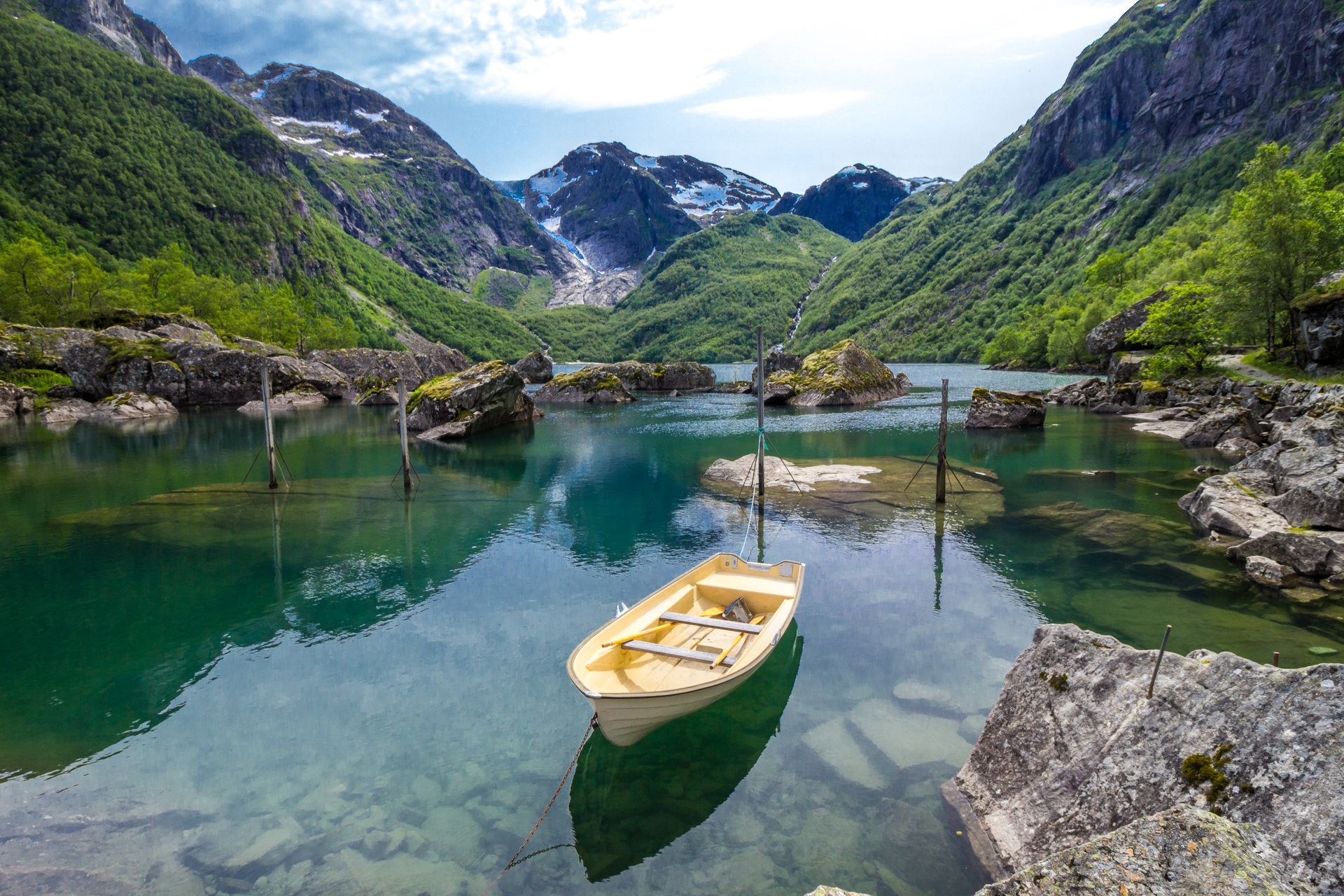 Adembenemende uitzichten tijdens een rondreis Noorwegen met fjorden en bergen