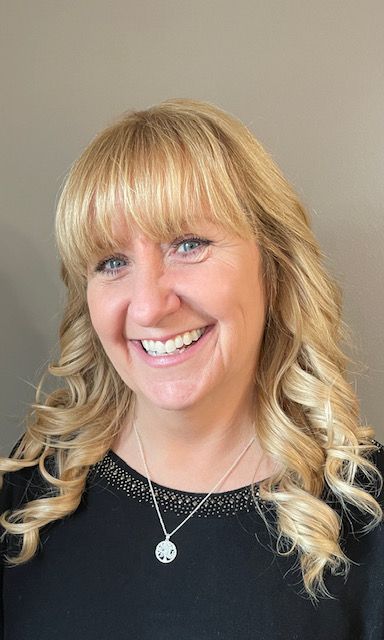 Carrie Burke | Registered Dental Hygienist | Dental Practice Team Member | Dental Team Staff Member | Holly Family Dental | Best Family and Cosmetic Dentist In Milton, Ontario