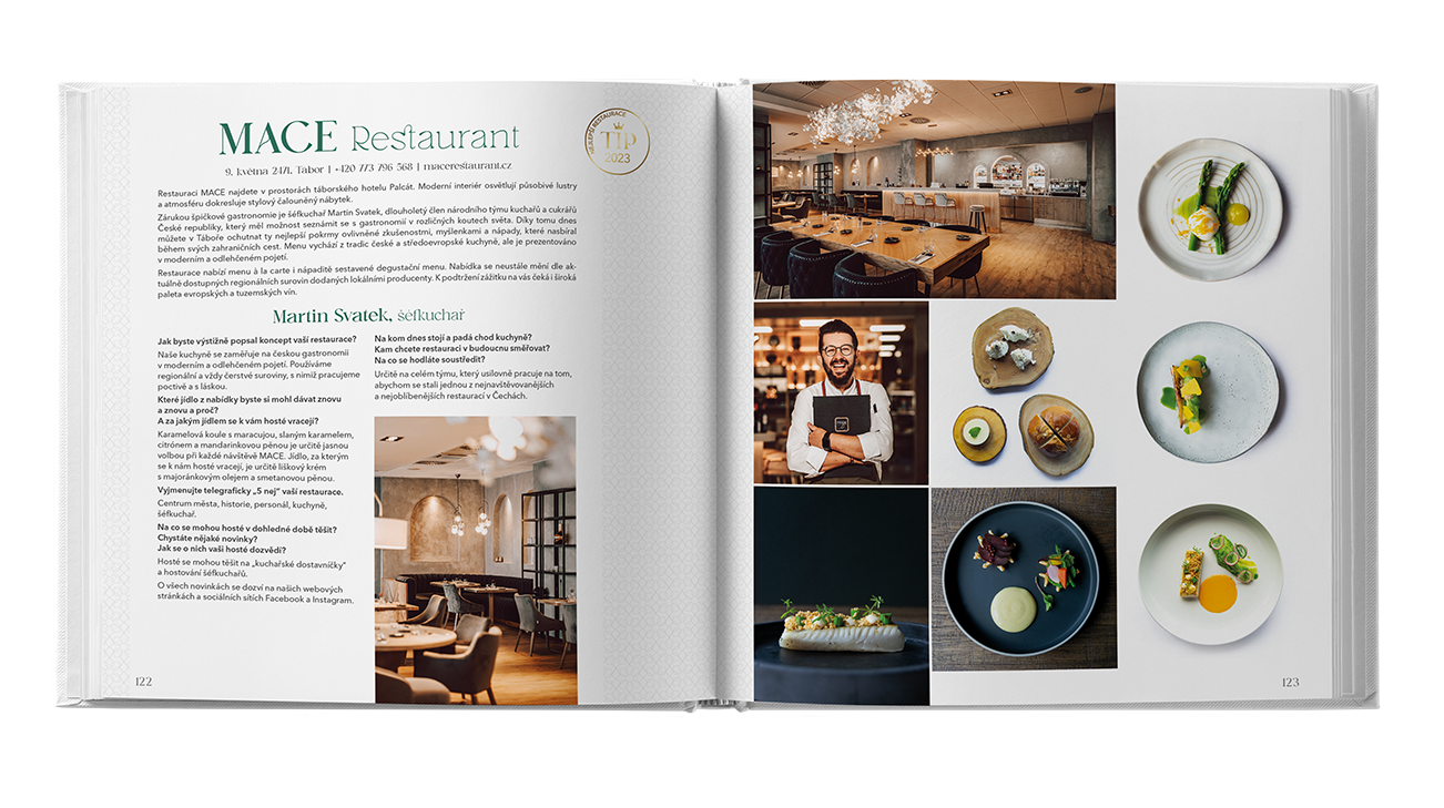 Otevřená kuchařka s fotografiemi restaurací a servírovanými pokrmy na bílých stránkách