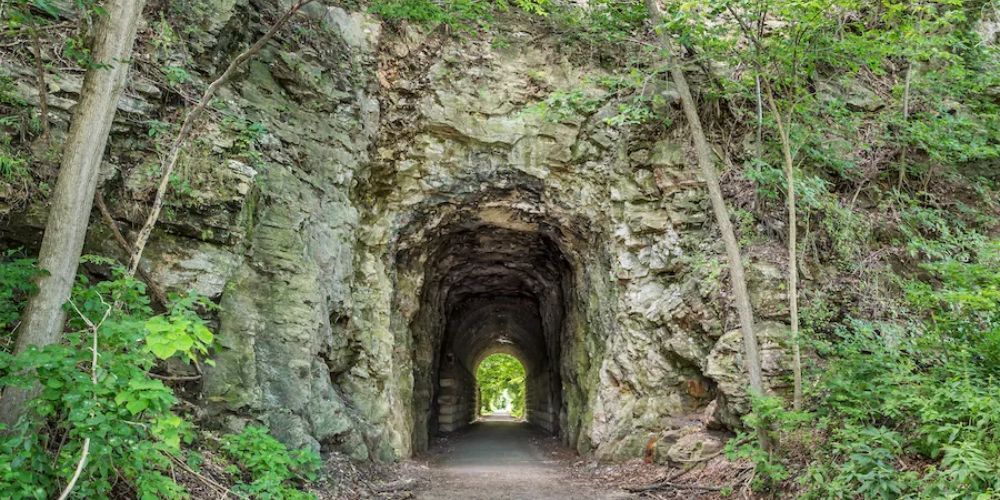 hiking in Missouri
