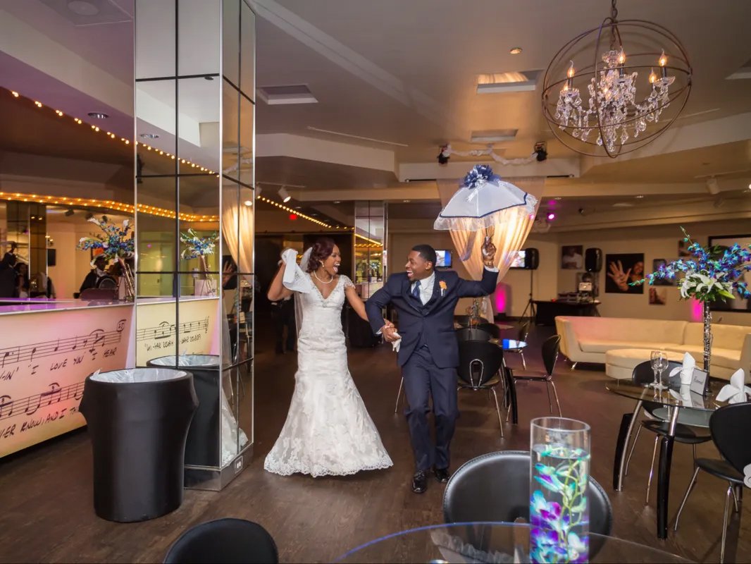 Crystal Vase Feature Weddings Hammond, LA Crystal Vase Flowers & Gifts