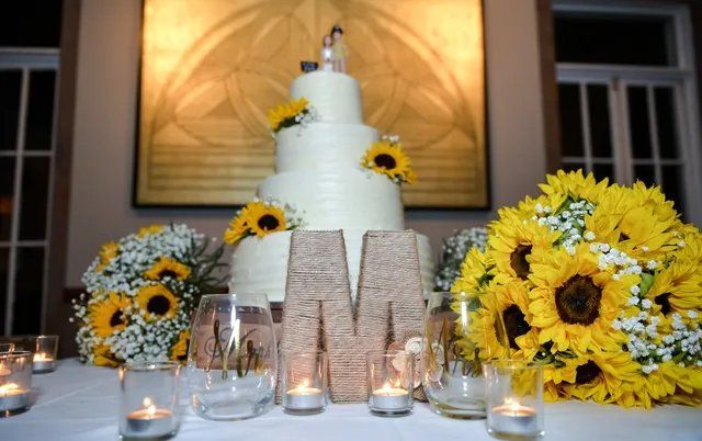Wedding cake with sunflower design