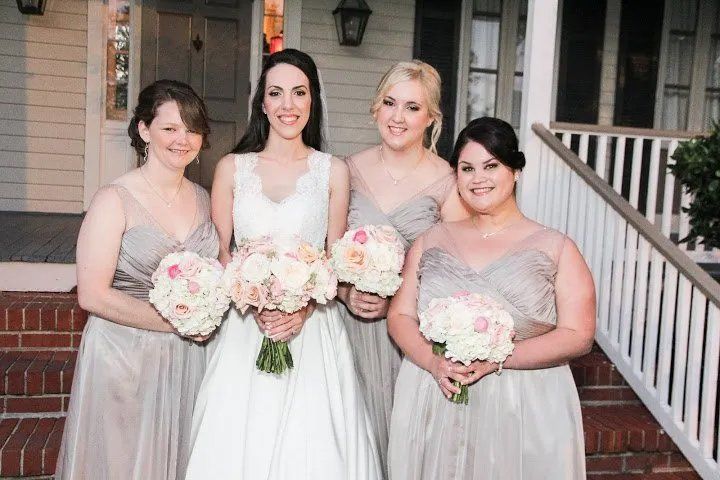 Jillian and her bridesmaids