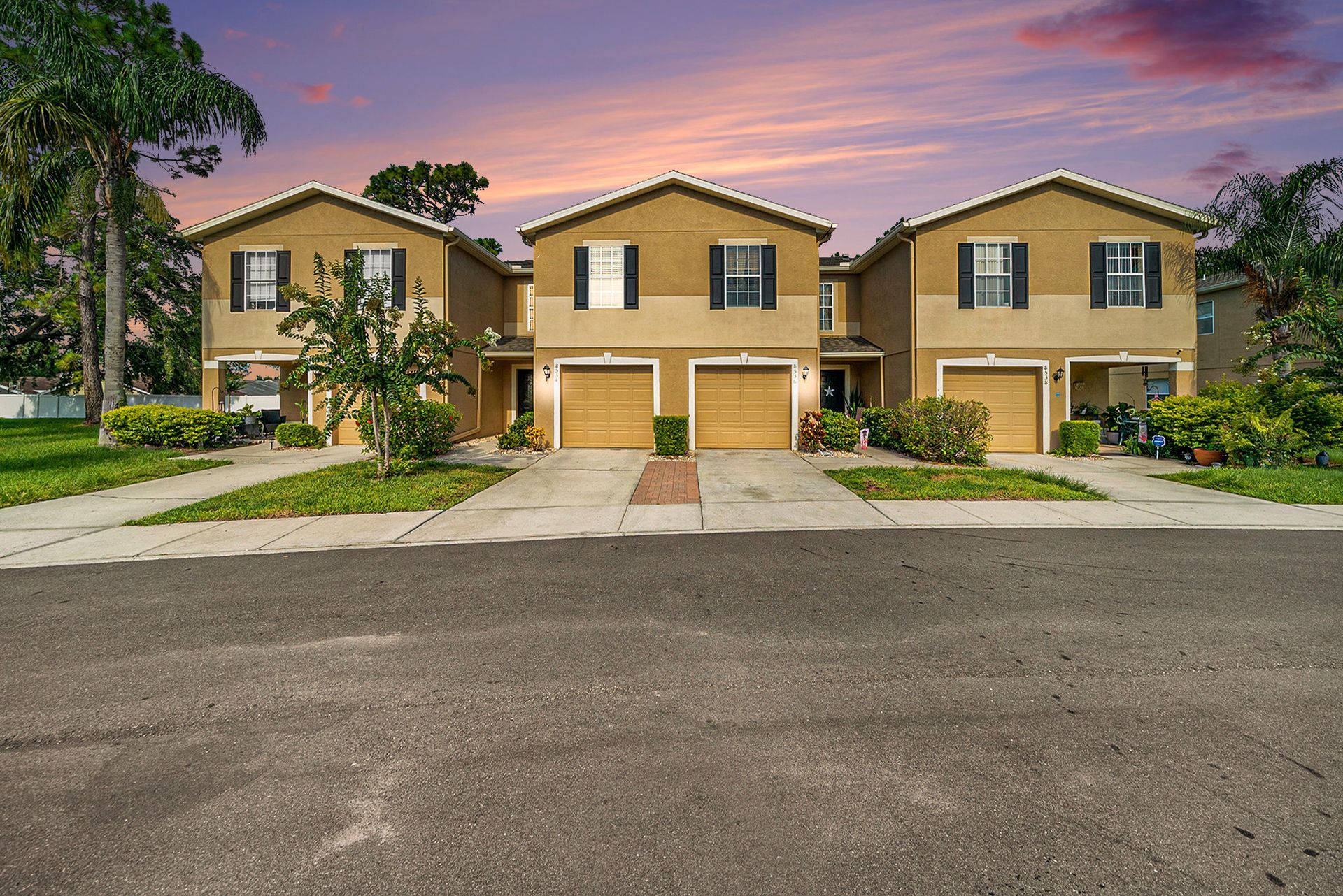 A woman moving to the sunshin state of Florida and Esperanza Realtor