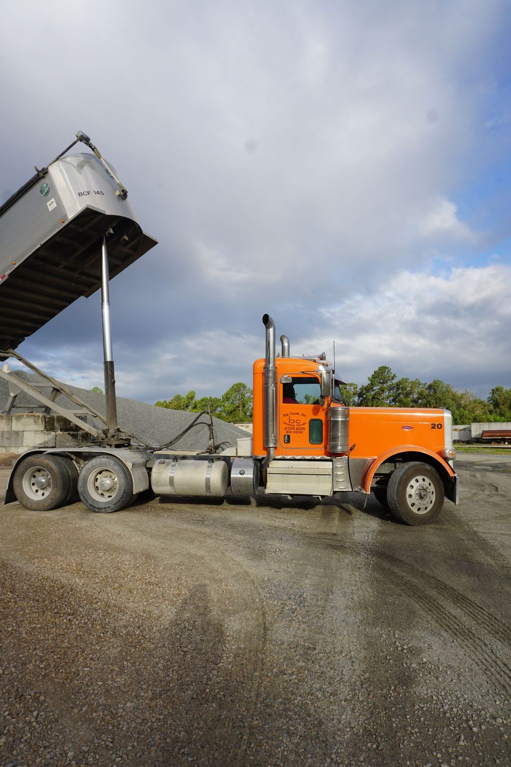 A team of trucking logistics experts from Georgia and Florida.