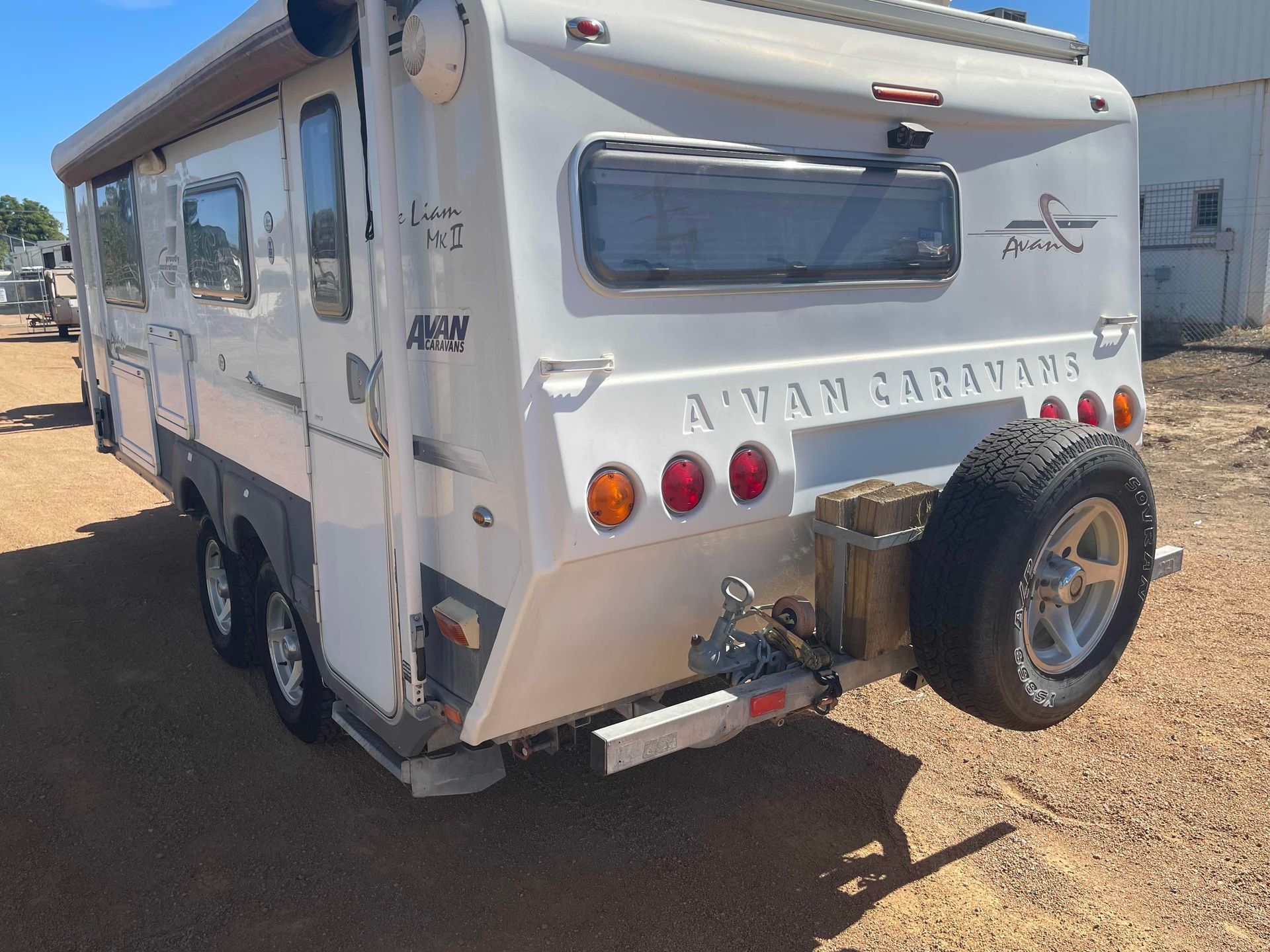 White Ayan Caravan Travel Trailer — B & C Caravan Service Pty Ltd In Dubbo, NSW