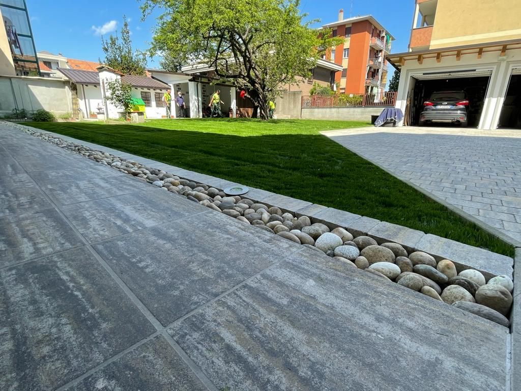 realizzazione e stesura di prati a Novara