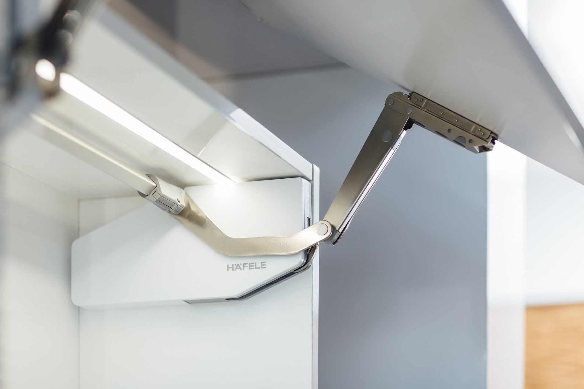 Free Swing Fitting — Kitchen Flat Packs In Berrimah, NT