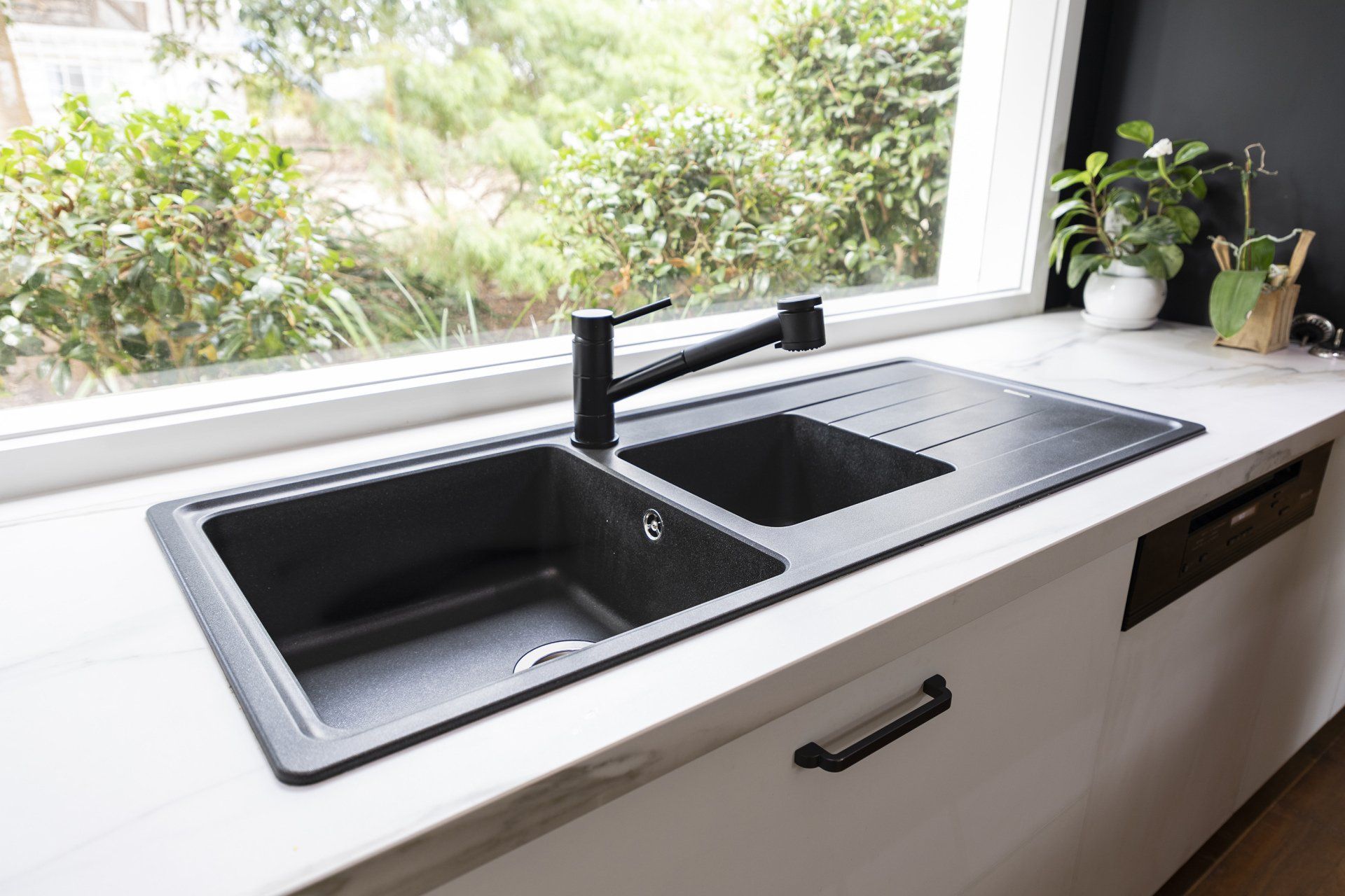 Quartz Sink Onyx — Kitchen Flat Packs In Berrimah, NT