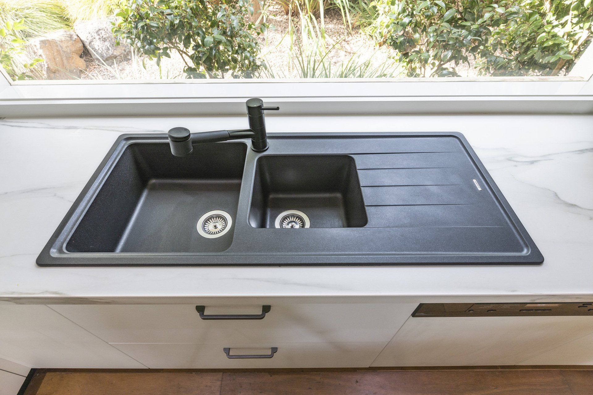 Quartz Sink Onyx 4 — Kitchen Flat Packs In Berrimah, NT