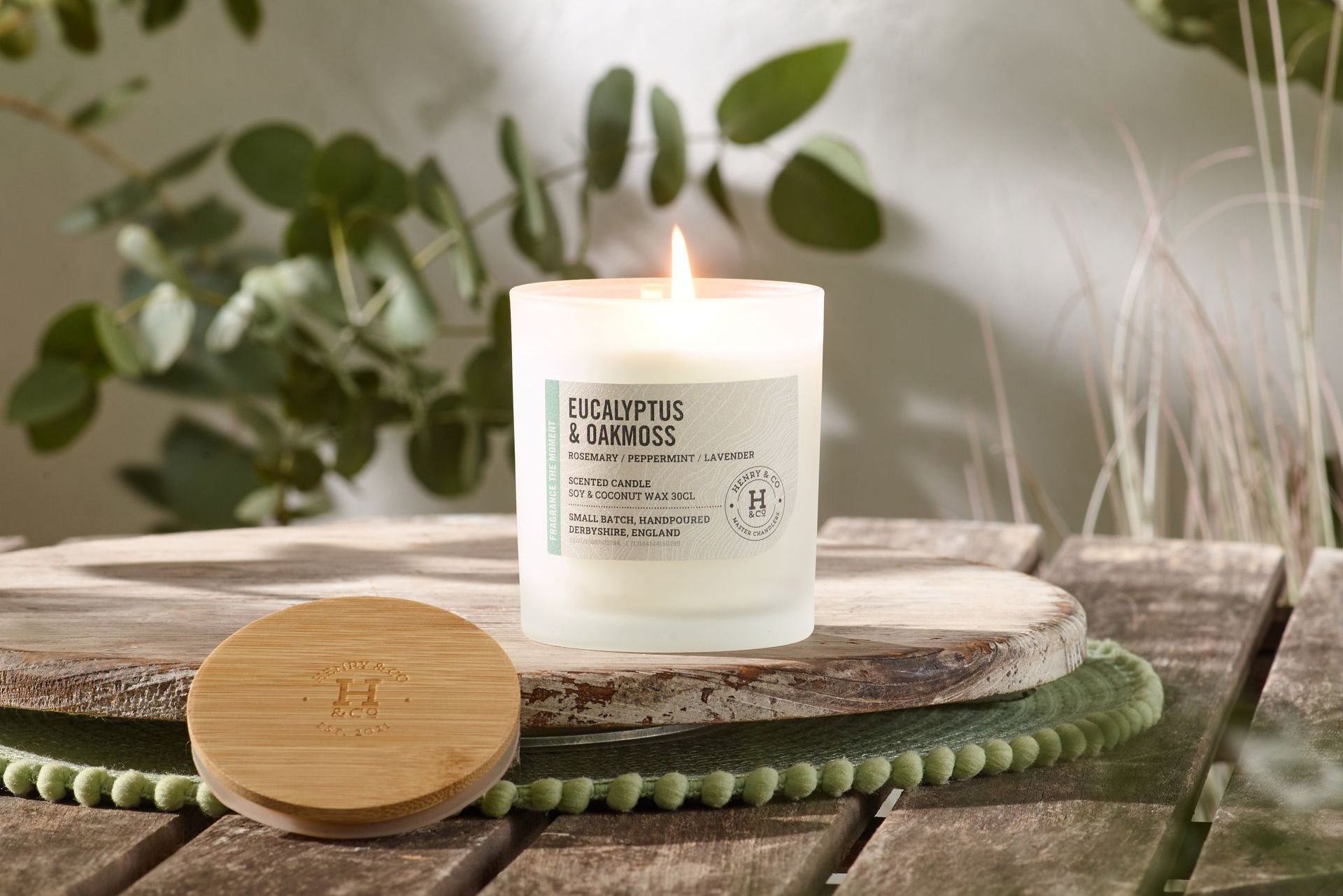 Eucalyptus & Oakmoss Scented Candle