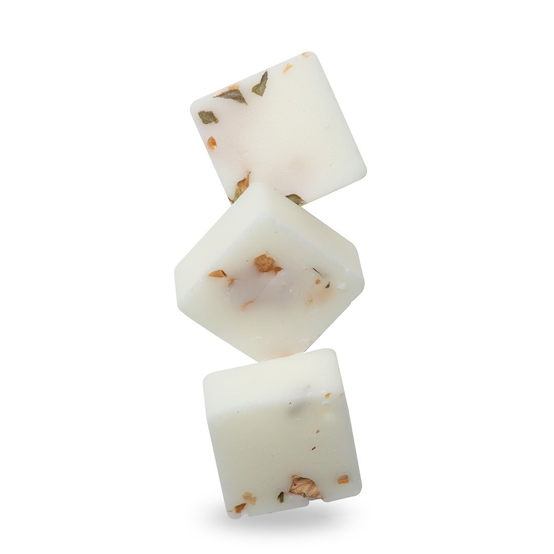 orange blossom and gardenia wax melt