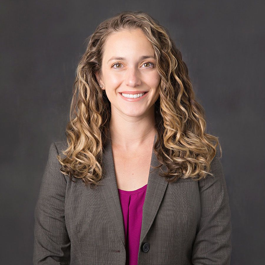 Dr. Mia Thouvenot