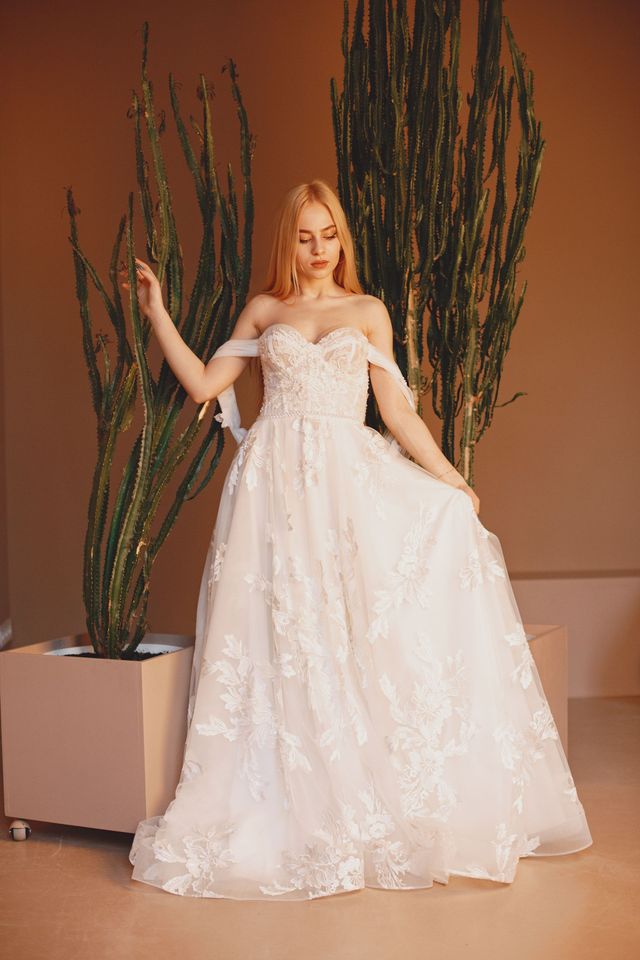 wedding dress shops in atlanta ga Bel Fiore Bridal wedding dress styles Color:Brushed White How Much Does It Sample sale