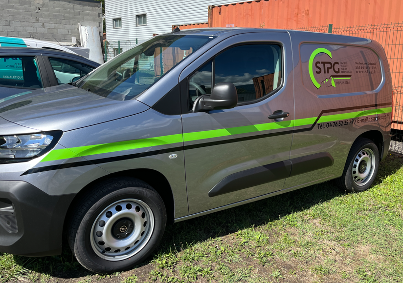 Véhicule OPEL COMBO