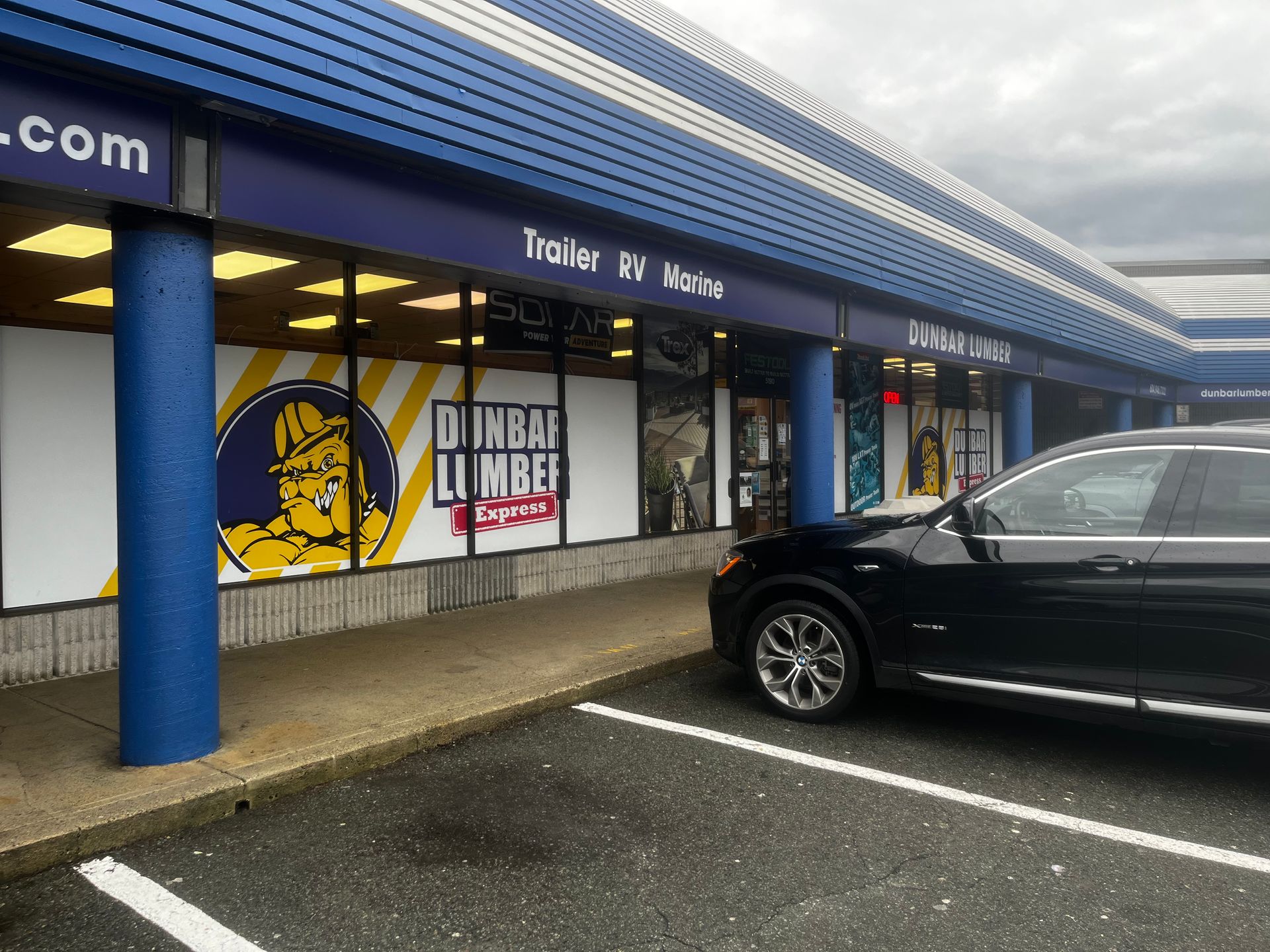 Dunbar Lumber Hardware Store, Lumber Yard & Benjamin Moore Paint