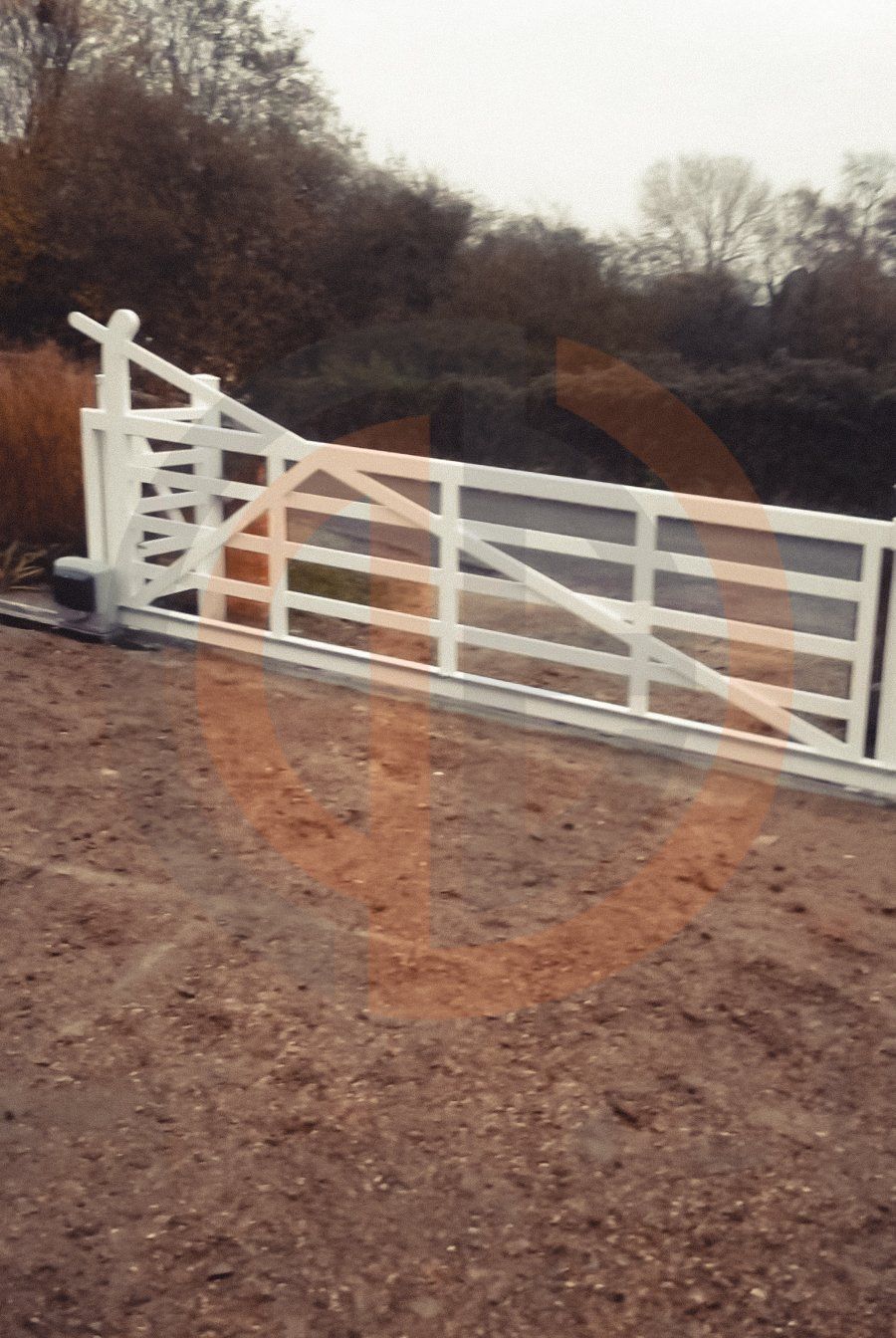 Electric Sliding gate & side entrance Sawbridgeworth