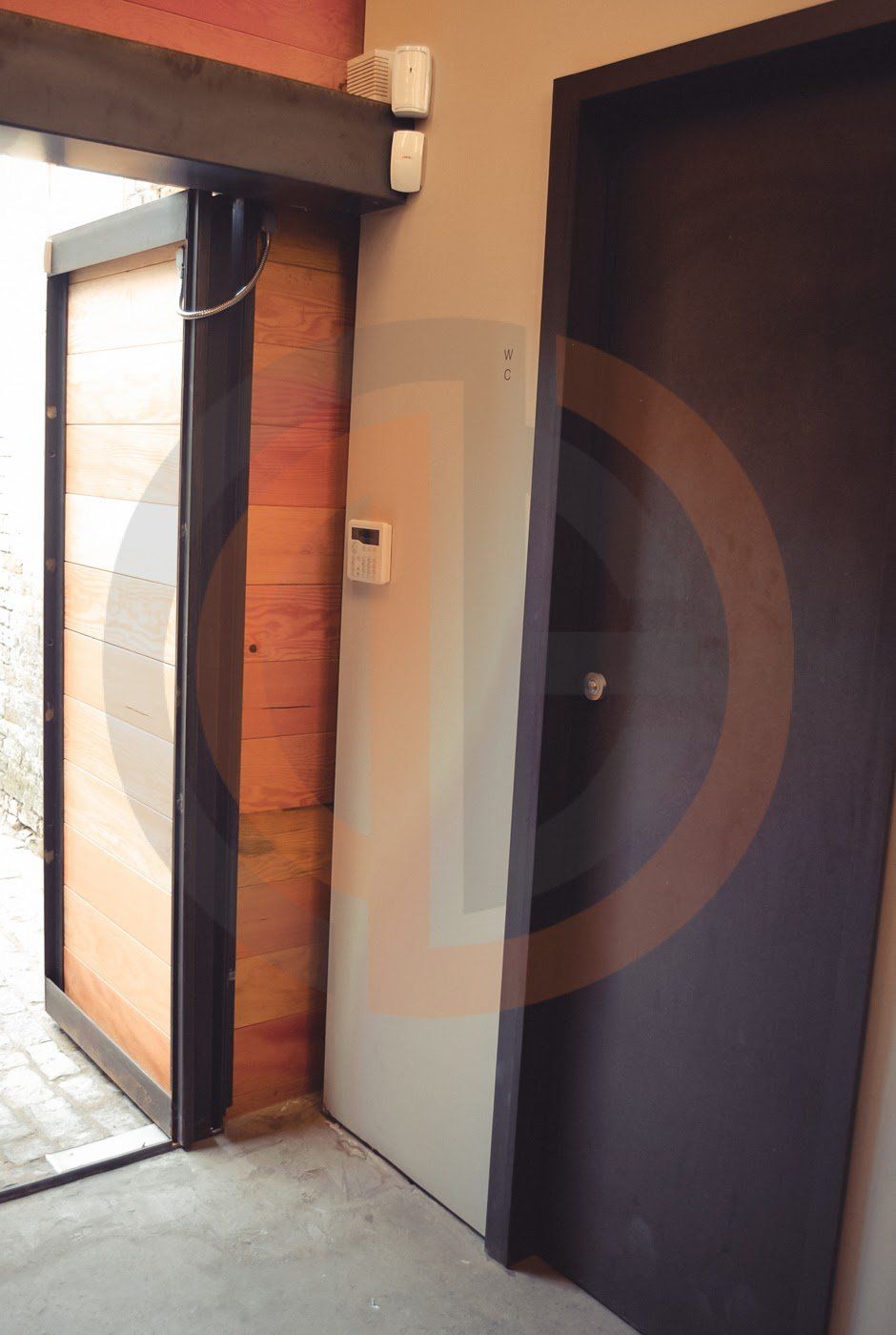 BLOK GYM HACKNEY - Entrance Doors