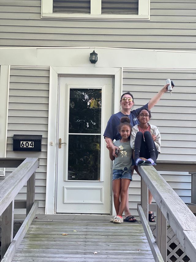 Happy first time home buyers in Marion, Il.
