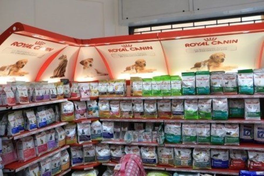 Cibo di marca per animali domestici
