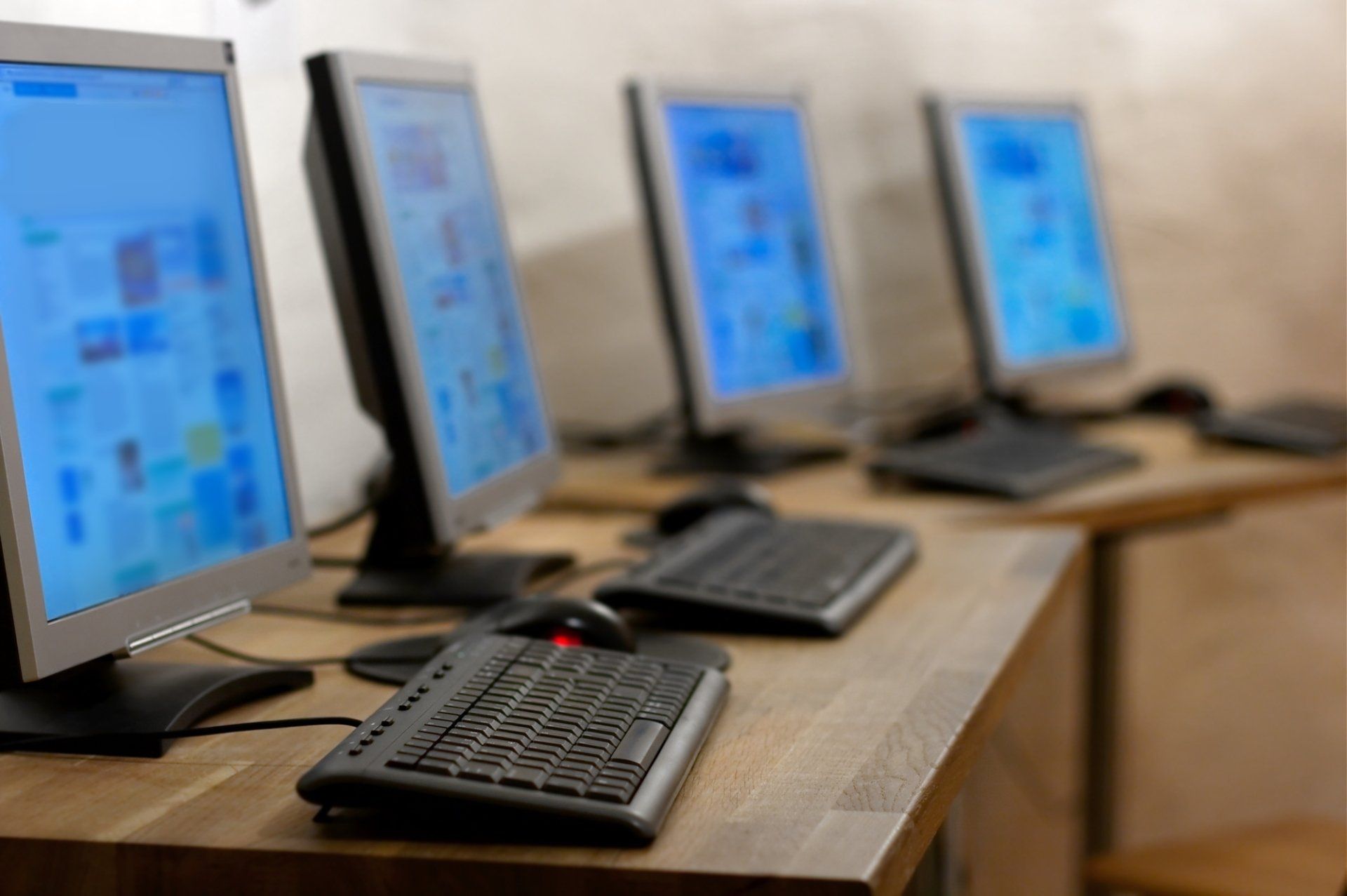Laptops, Desktops
