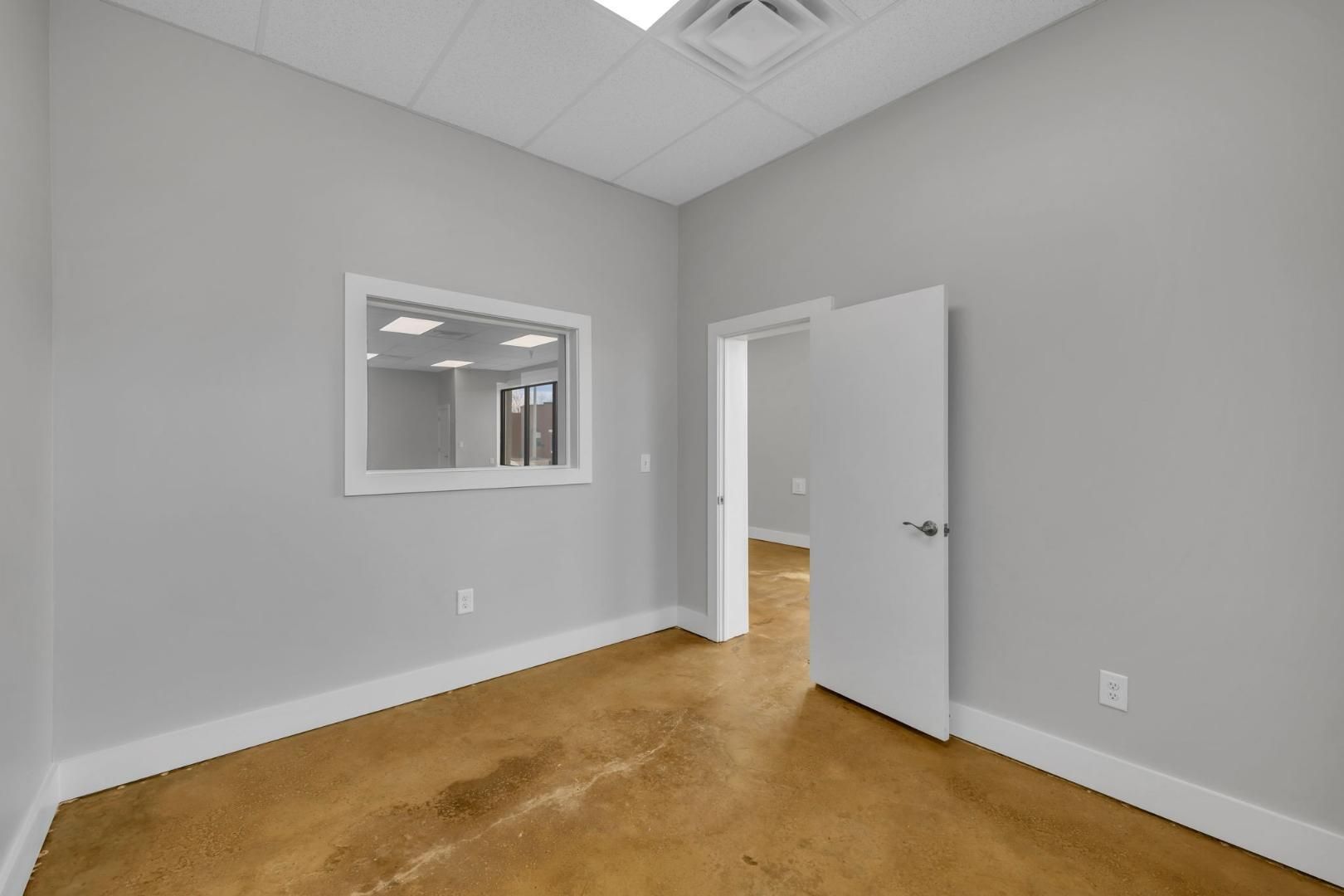 319-e-main-12