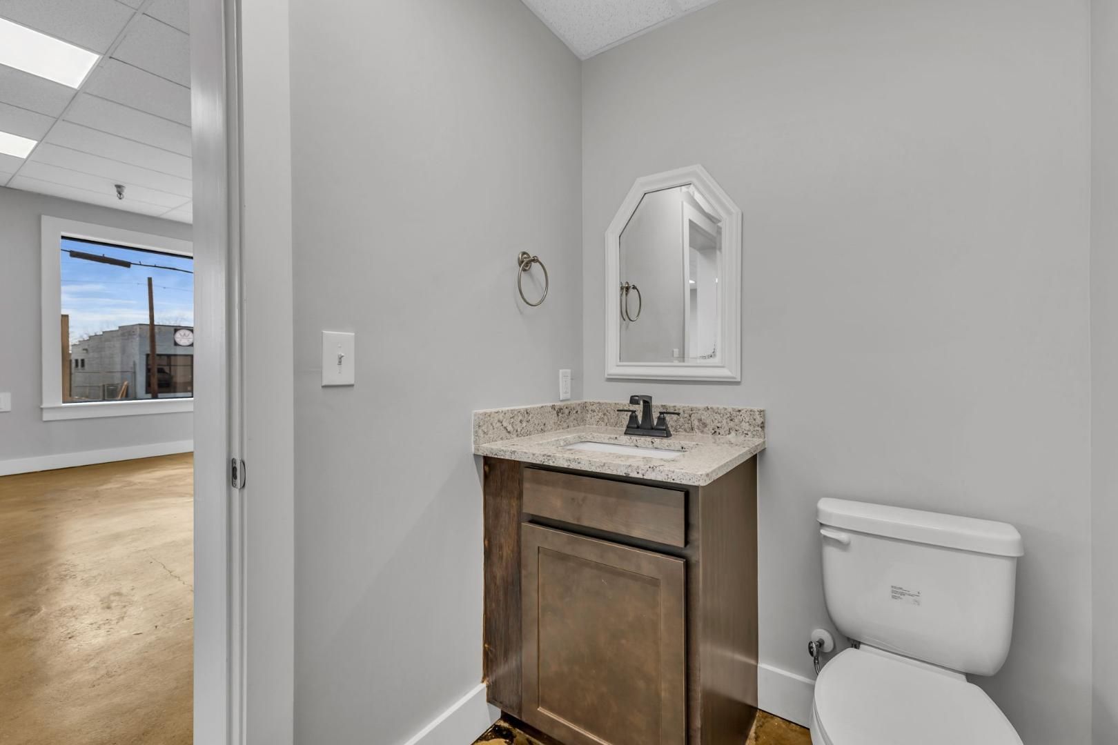 319-e-main-13