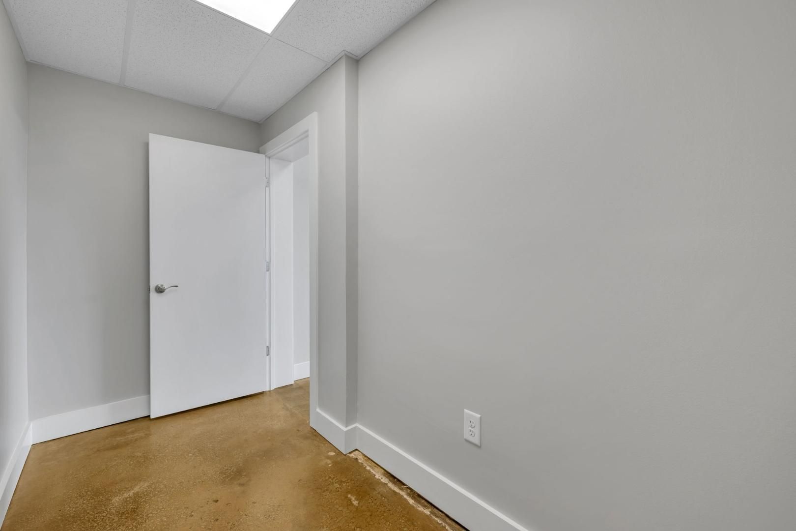 319-e-main-5