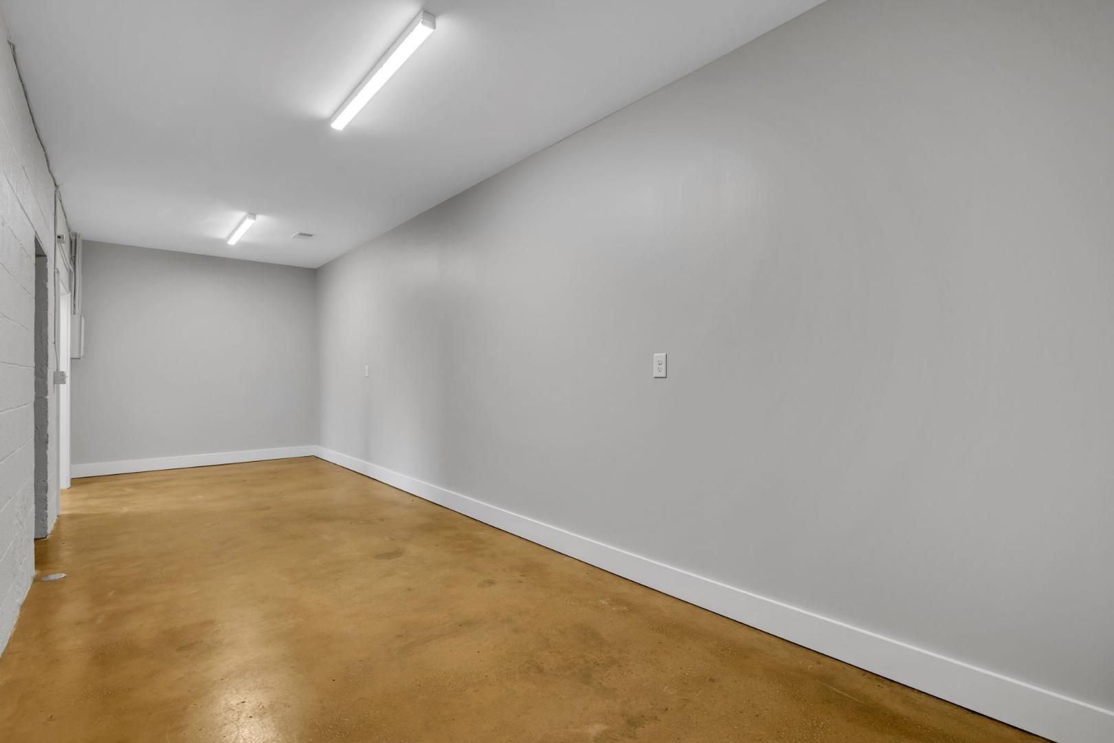 319-e-main-17