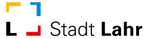 Stadt Lahr-Logo mit schwarzer Schrift und vier farbigen Eckklammern in Gelb, Blau, Schwarz und Rot