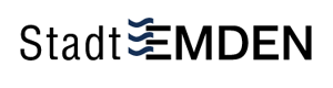 Stadt Emden Logo in Schwarz mit blauen Wellenlinien im Inneren des E