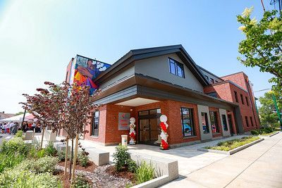 Entrance to FHCHC 374 Grand Ave, Building B.