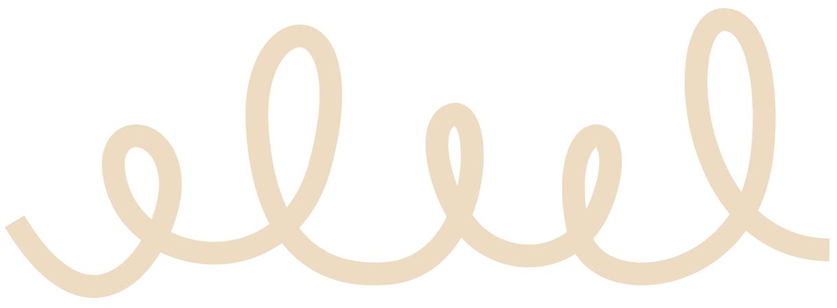 Linha ondulada bege que lembra uma mola ou espiral sobre um fundo branco