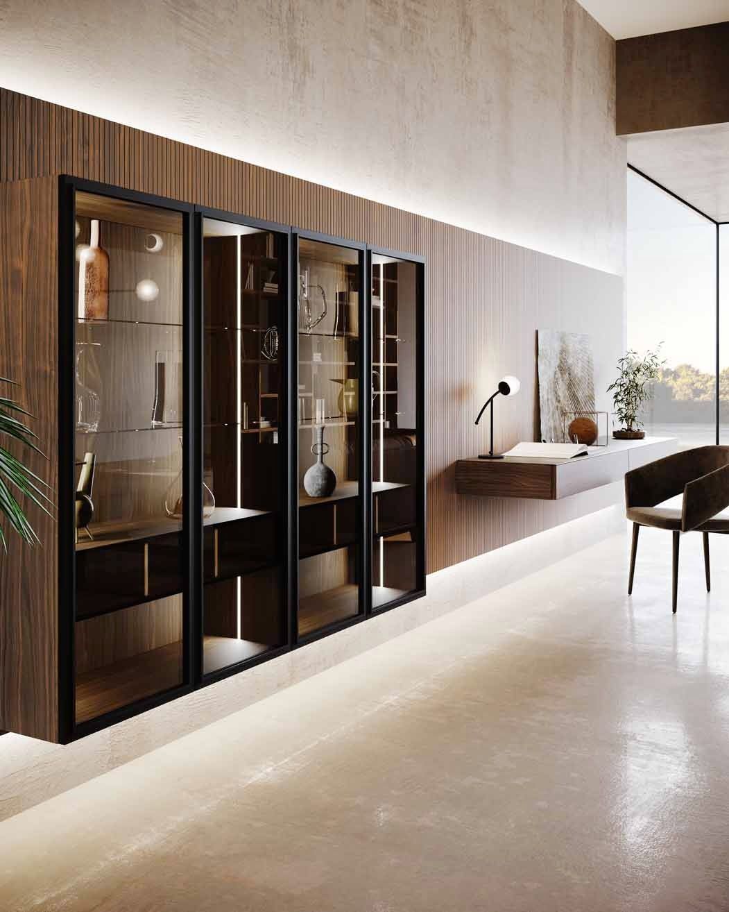 Sala da pranzo moderna e minimalista con mobili con pannelli in legno, mensole in vetro e ampie finestre.