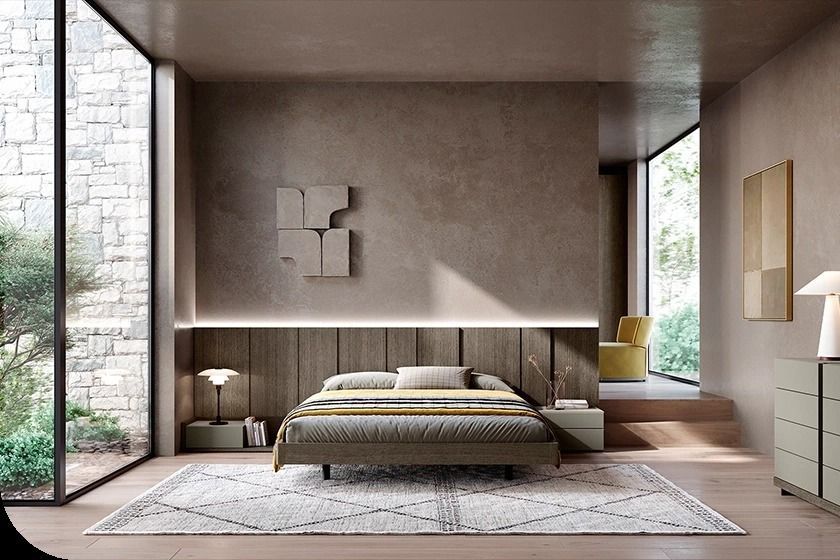Camera da letto moderna e minimalista con letto basso, ampie finestre, tonalità neutre e parete con finitura materica.
